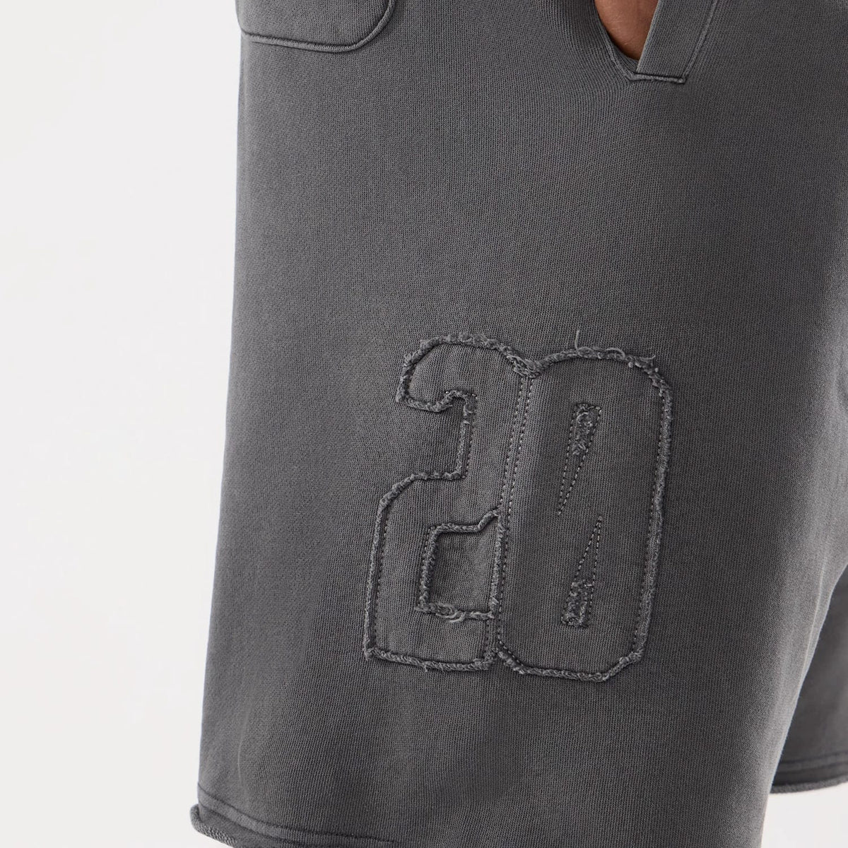 New Era Street Archived Black Oversized Shorts-kentox