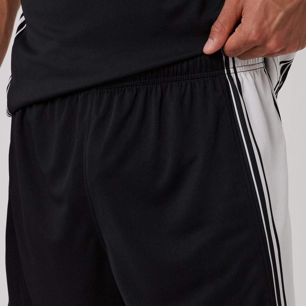 New Era Mesh Black Oversized Shorts-kentox