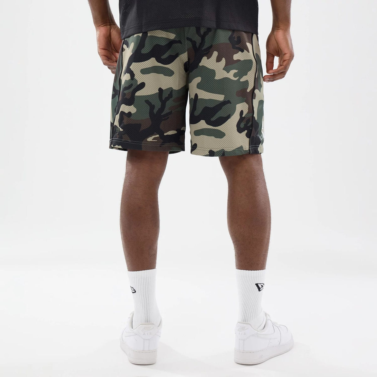 New Era Bermuda 6 Day Camo Oversized Shorts-kentox