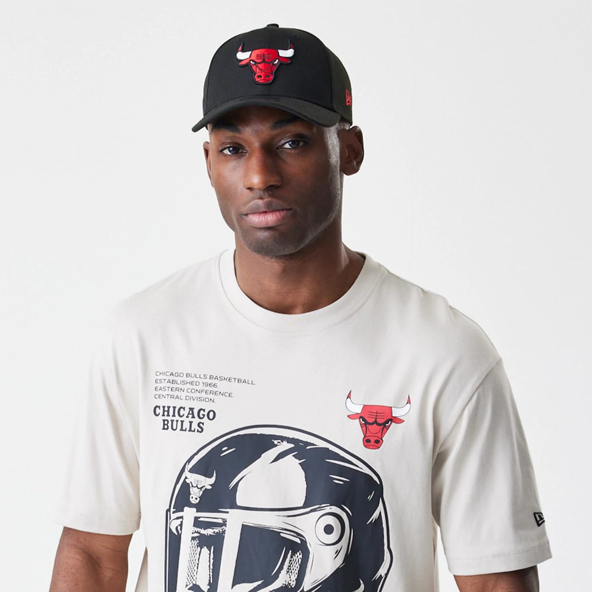 Chicago Bulls Modern Driver Light Beige T-Shirt-kentox