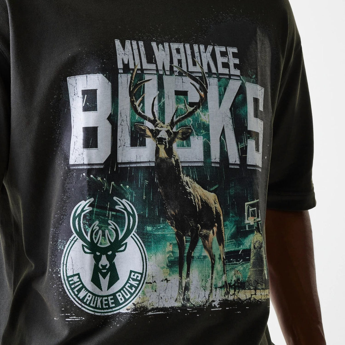 Milwaukee Bucks NBA Washed Graphic Grey T-Shirt-kentox