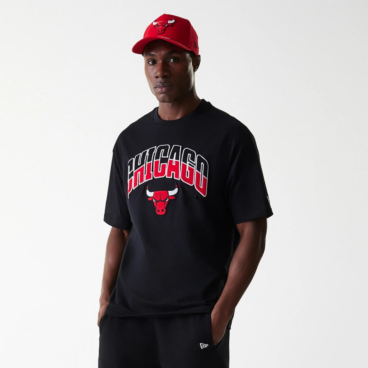 Chicago Bulls NBA Arch Graphic Black Oversized T-Shirt-kentox