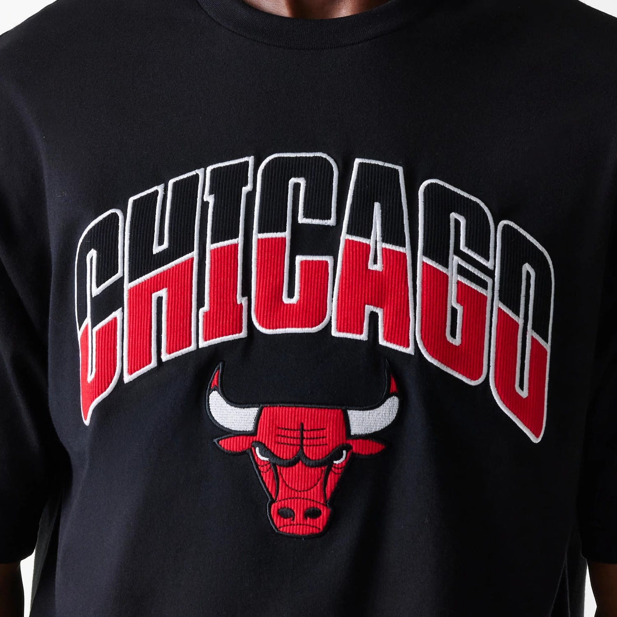 Chicago Bulls NBA Arch Graphic Black Oversized T-Shirt-kentox