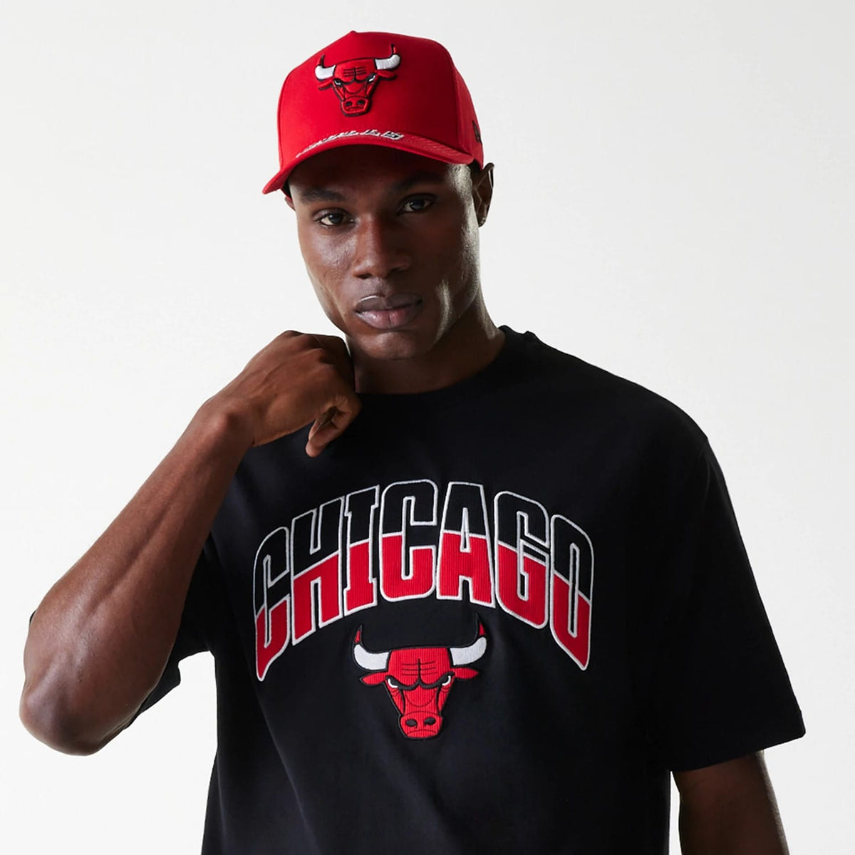 Chicago Bulls NBA Arch Graphic Black Oversized T-Shirt-kentox