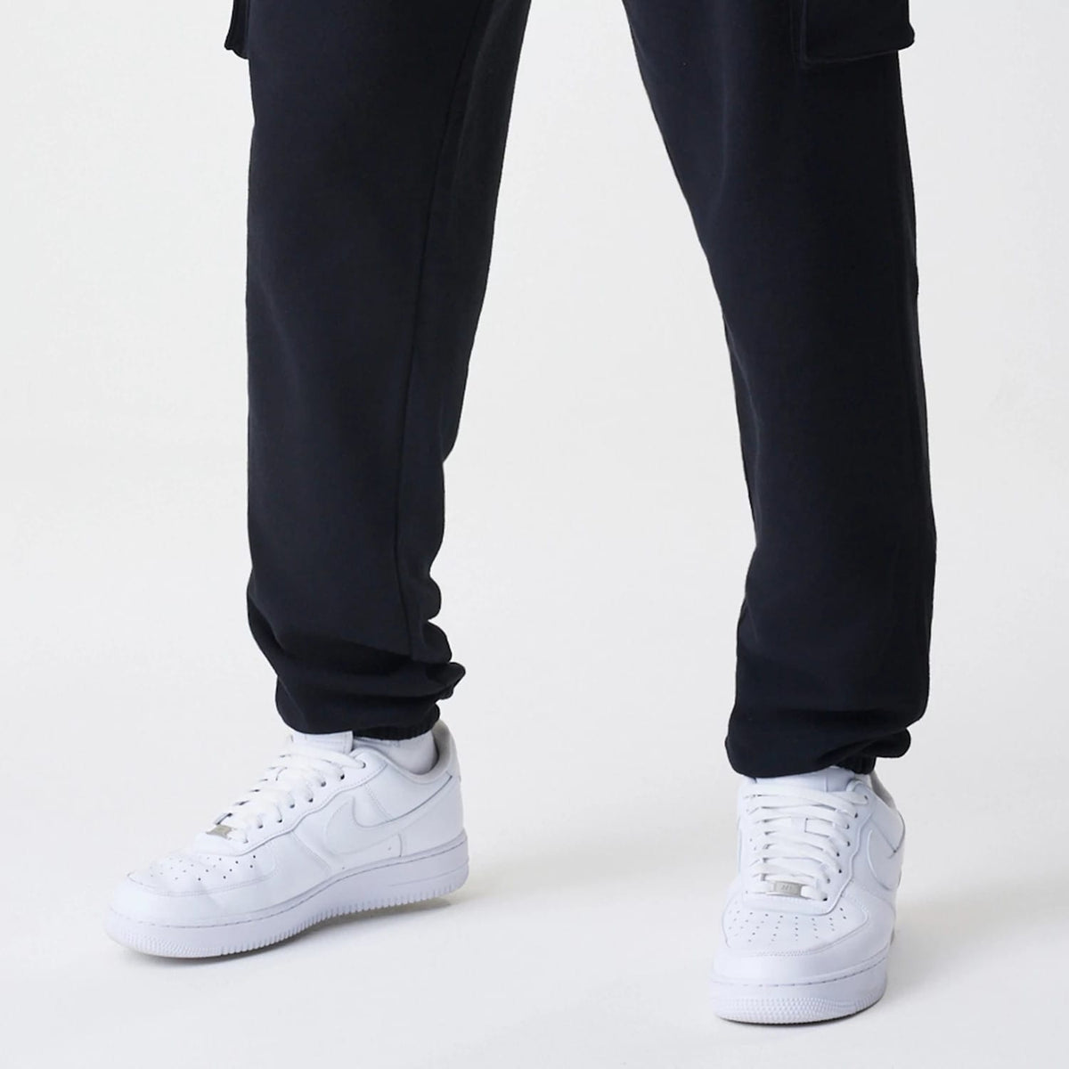 New Era Cargo Black Joggers-kentox