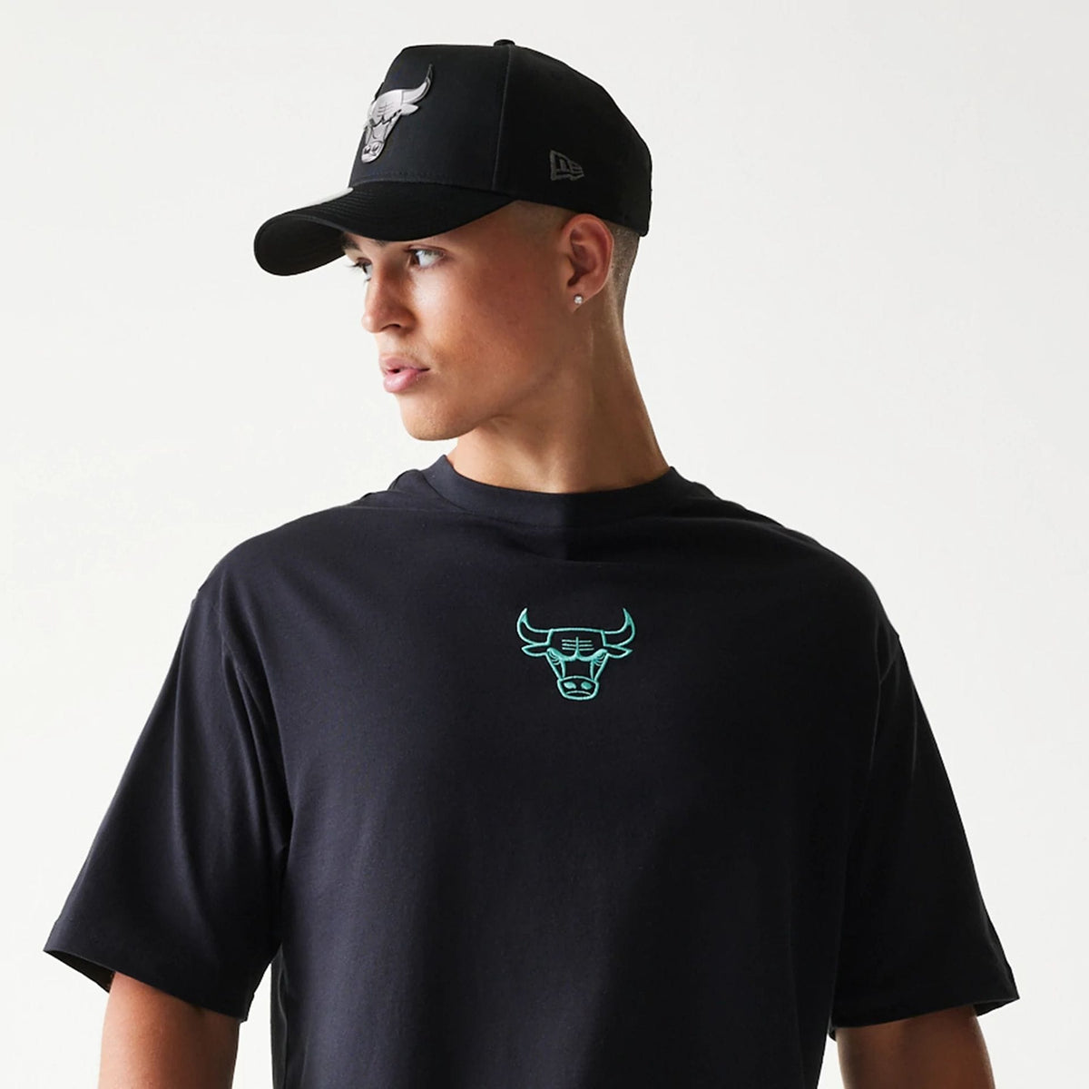 Chicago Bulls NBA League Essential Black Oversized T-Shirt-kentox