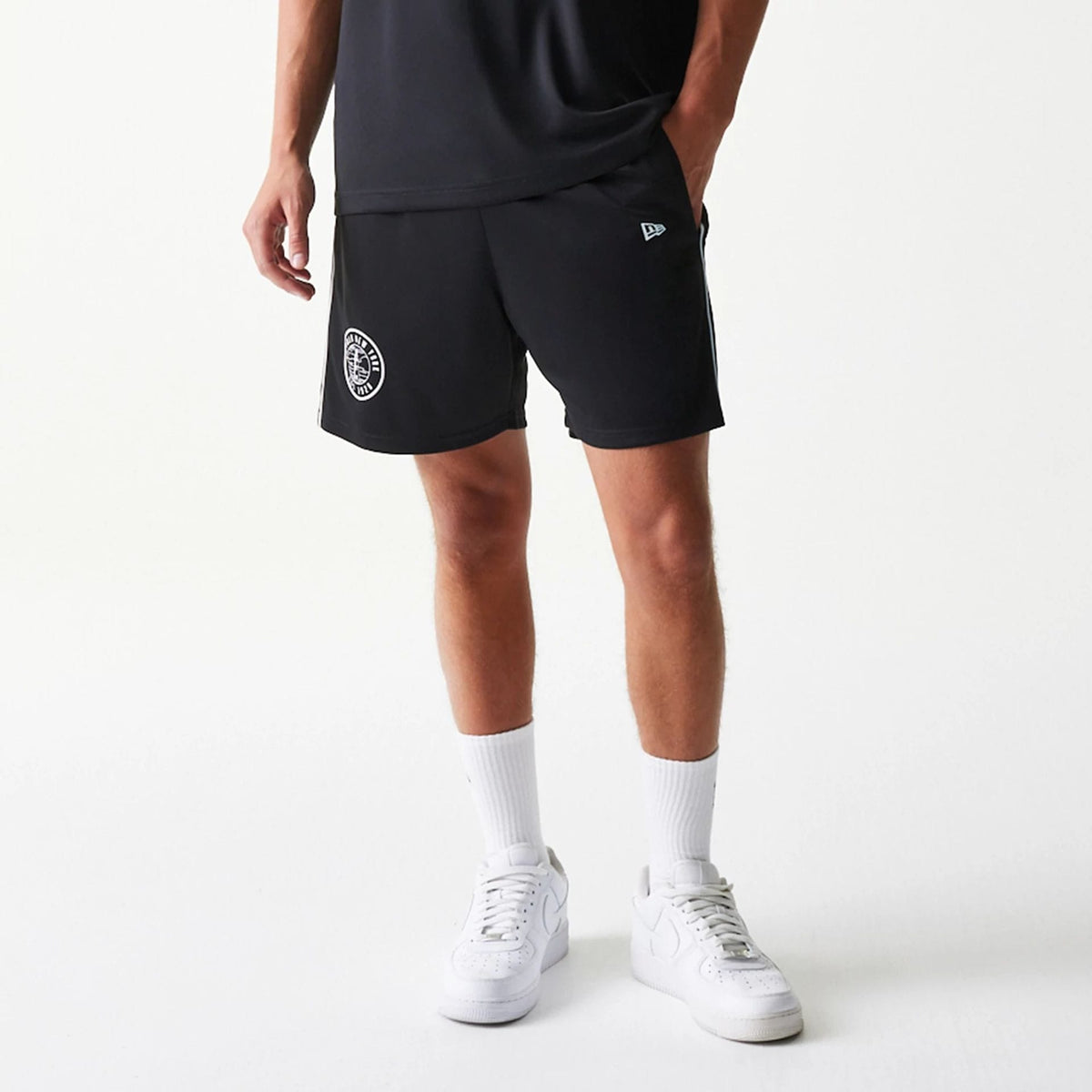 New Era Football Black Shorts-kentox