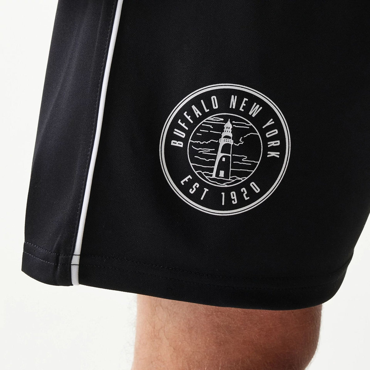 New Era Football Black Shorts-kentox