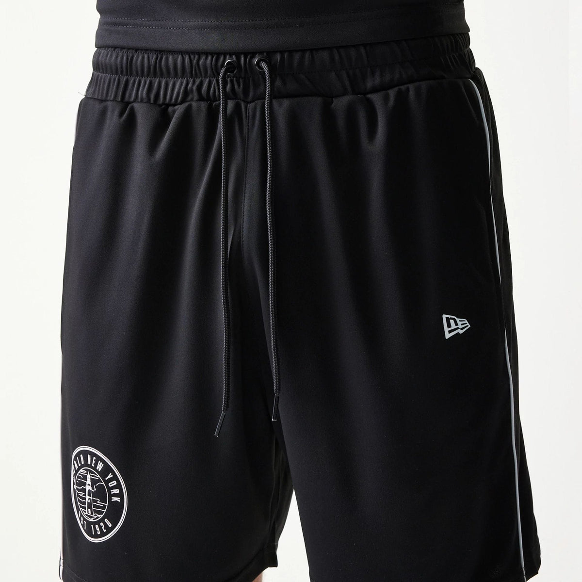 New Era Football Black Shorts-kentox