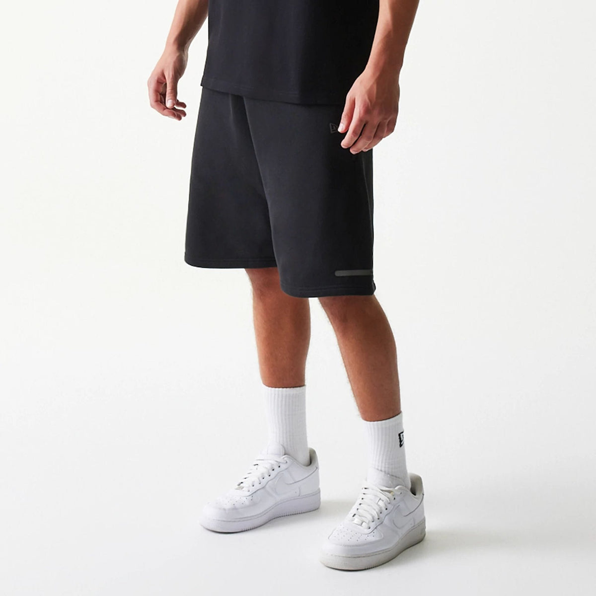 New Era Tech Black Shorts-kentox