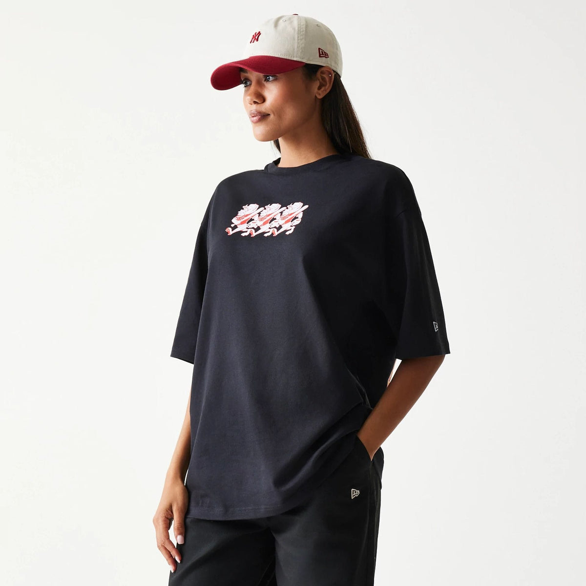 New Era Baseball Cows Character Graphic Black Oversized T-Shirt-kentox