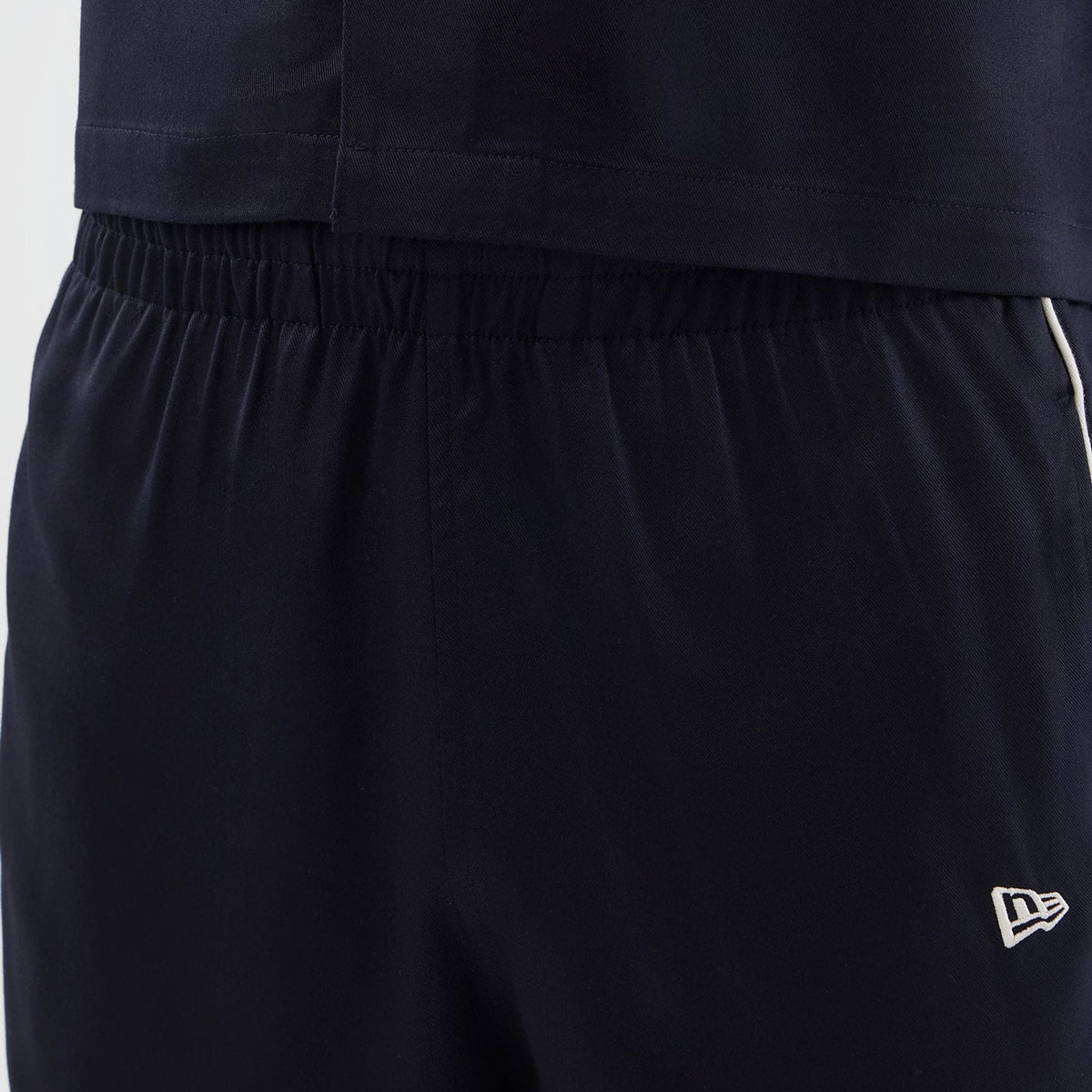 New Era Piping Navy Shorts-kentox