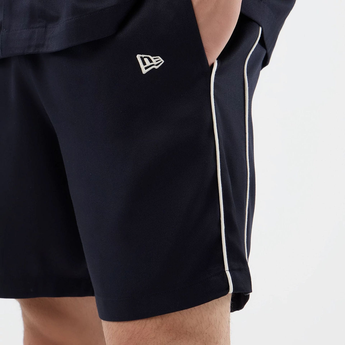 New Era Piping Navy Shorts-kentox