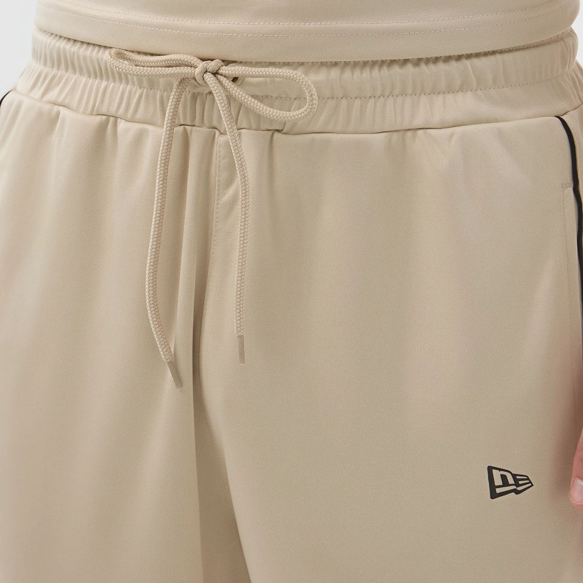 New Era Football Light Beige Shorts-kentox