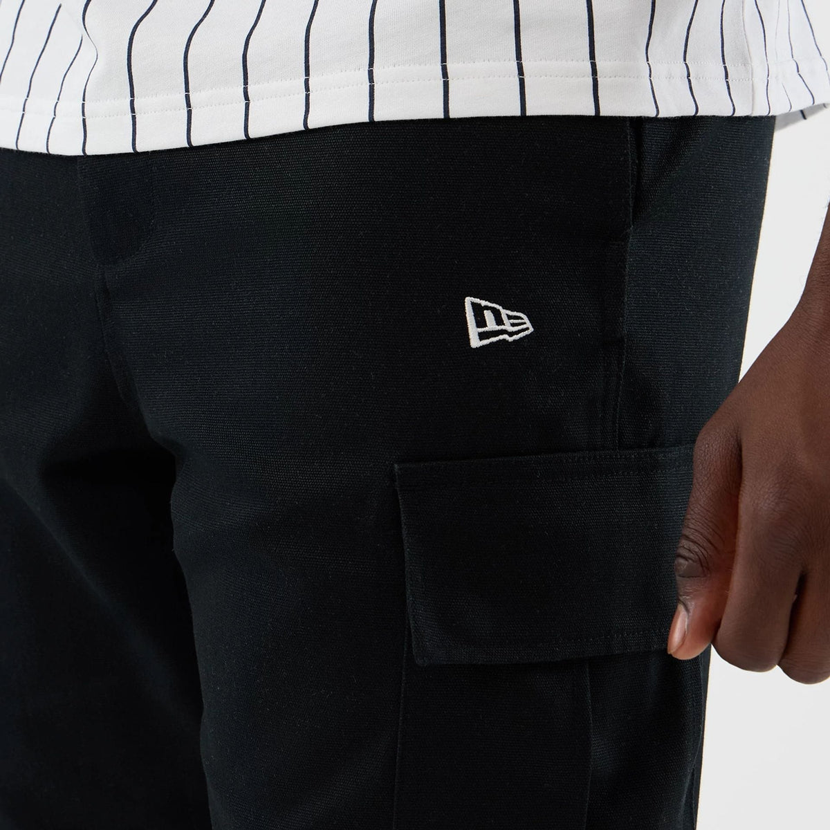 New Era Black Cargo Shorts-kentox