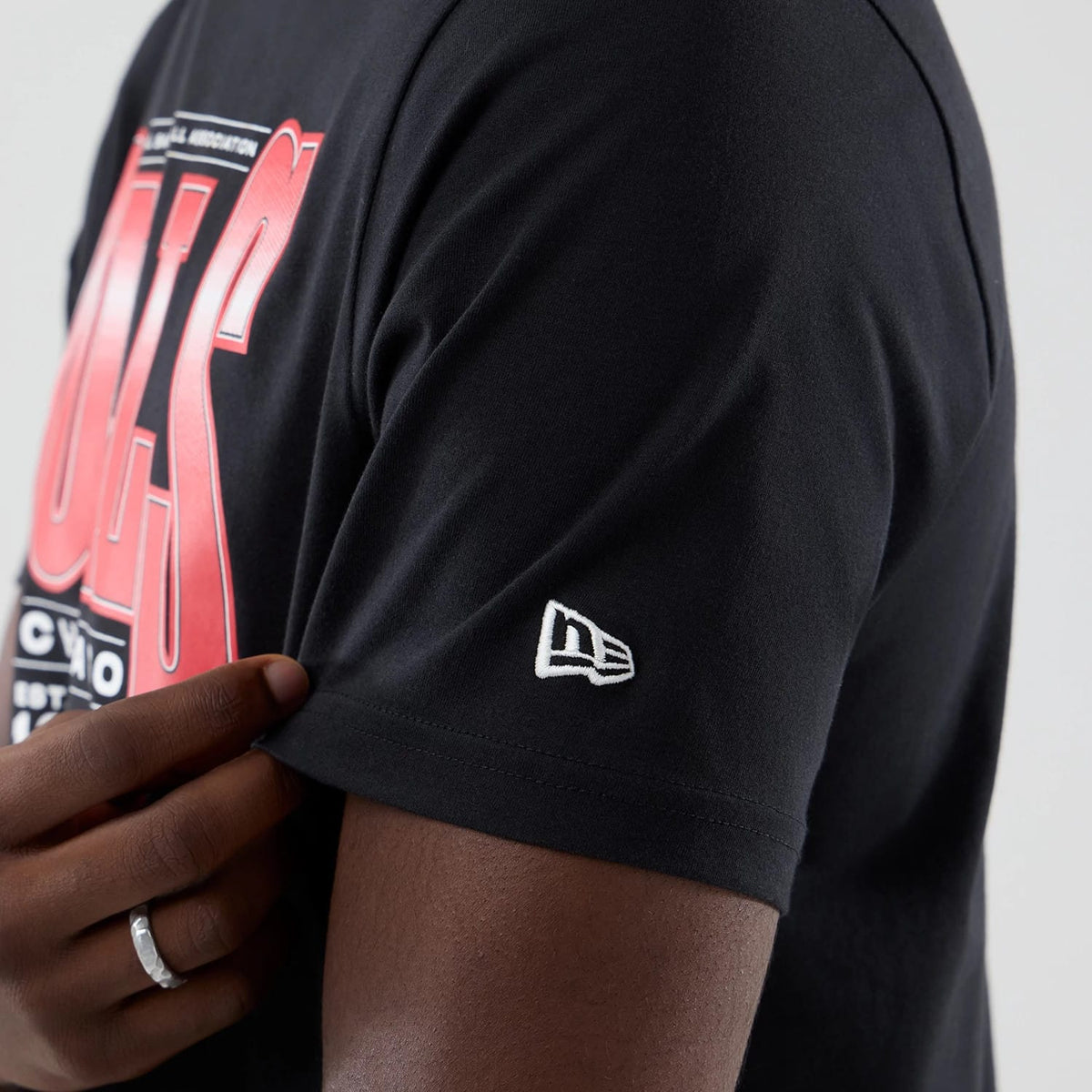 Chicago Bulls NBA Arch Graphic Black T-Shirt-kentox