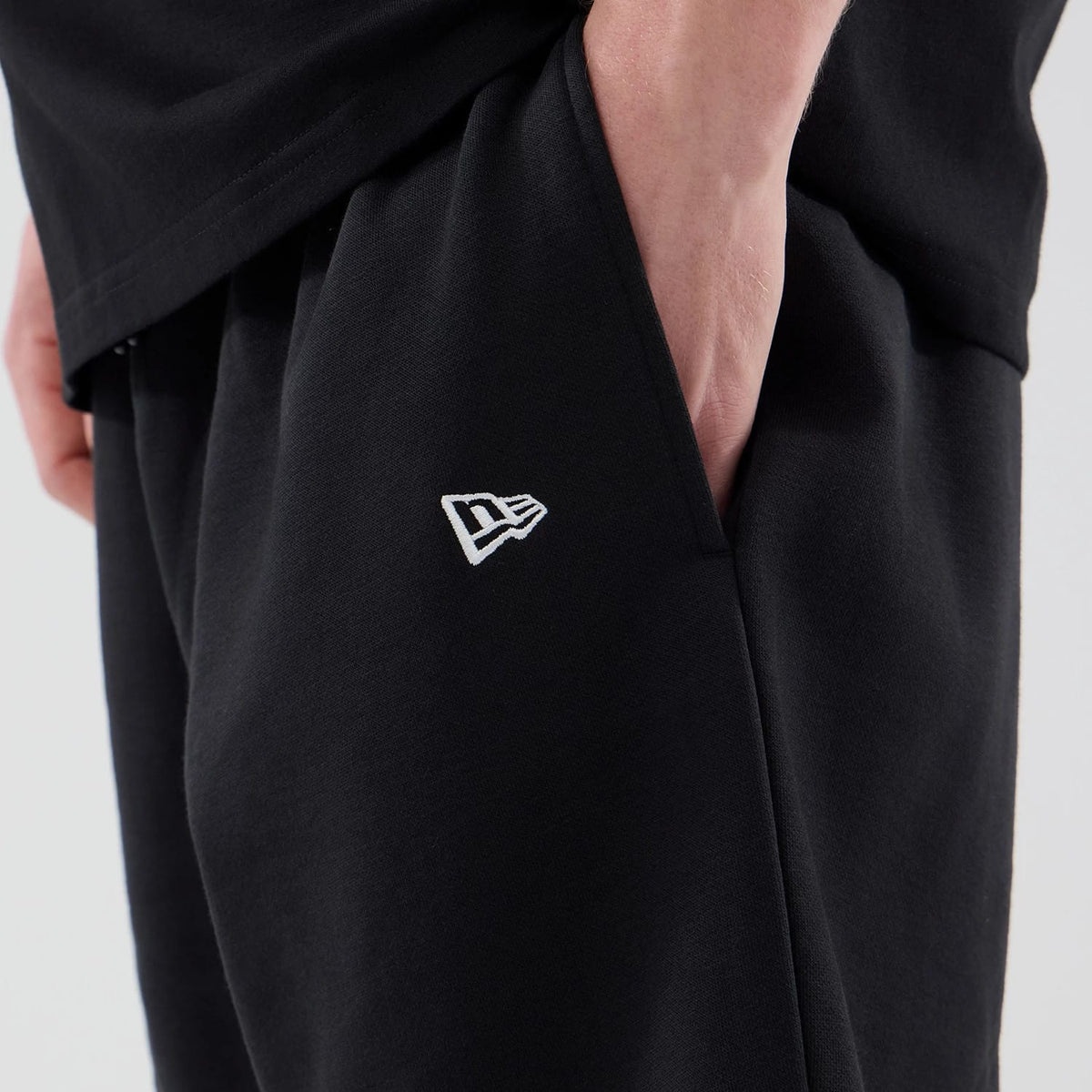 New York Yankees MLB Logo Graphic Black Oversized Shorts-kentox