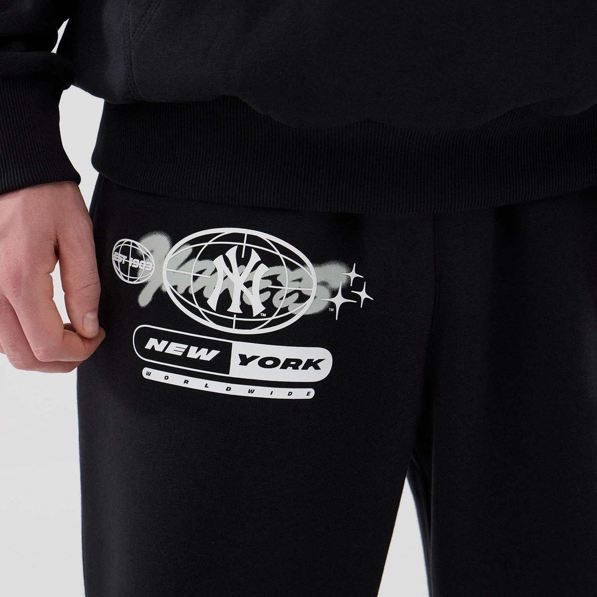 New York Yankees MLB Logo Graphic Black Straight Leg Joggers-kentox